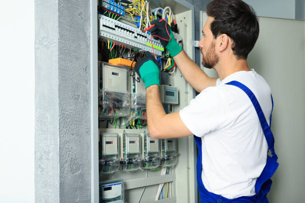 Best Affordable Emergency Electrician  in Hilbert, WI